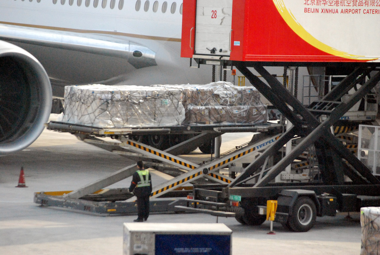 loading-freight-29612988965018lm loading-freight-29612988965018lm